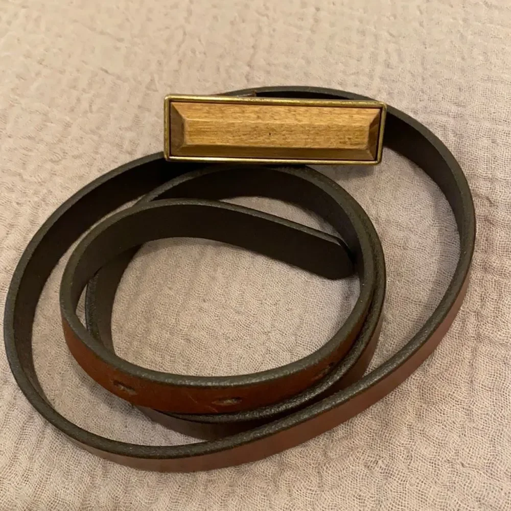 Banana Republic Italian Leather brown belt . Size S